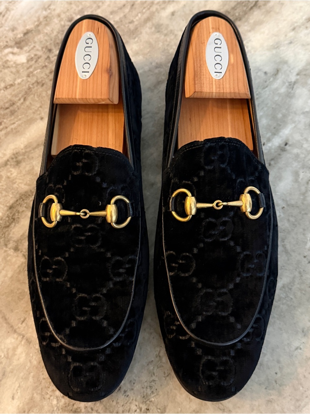 GUCCI GG LOGO LOAFERS BLACK VELVET 8.5 / 9 SLIPPERS $1000 BRIXTON JORDAAN 1953